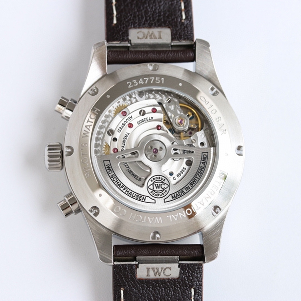 アイ・ダブリュー・シー角部分ディテール